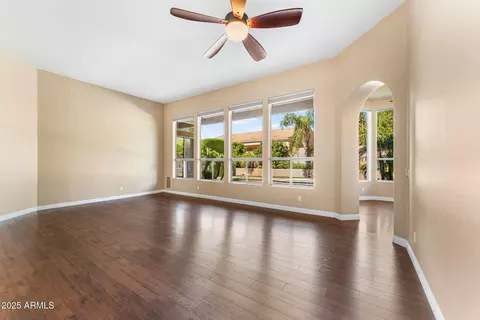 4410 E Robin Ln, Phoenix, AZ 85050 photo 20