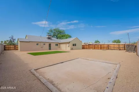 Exterior - 1642 E Turney Ave, Phoenix, AZ 85016 photo 7 of 9