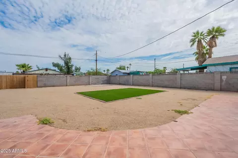 Exterior - 1642 E Turney Ave, Phoenix, AZ 85016 photo 4 of 9