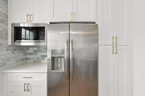 Kitchen - 1642 E Turney Ave, Phoenix, AZ 85016 photo 6 of 6