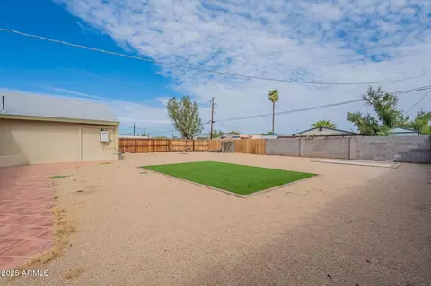 Exterior - 1642 E Turney Ave, Phoenix, AZ 85016 photo 6 of 9