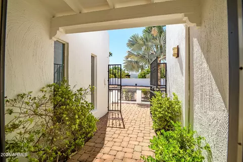 110 E Piping Rock Rd, Phoenix, AZ 85022 photo 3