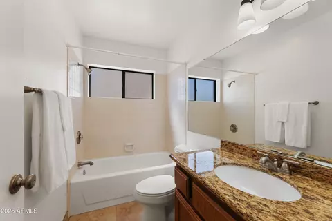 Bath - 1108 E Wagoner Rd, Phoenix, AZ 85022 photo 2 of 2
