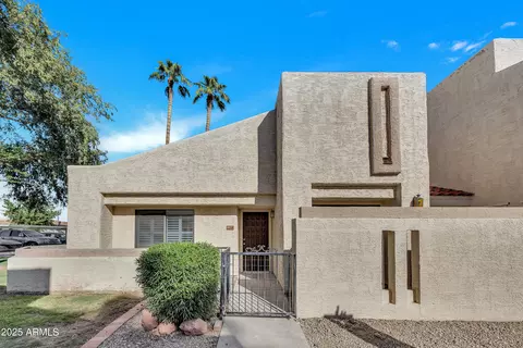 748 E Morningside Dr, Phoenix, AZ 85022 photo 2