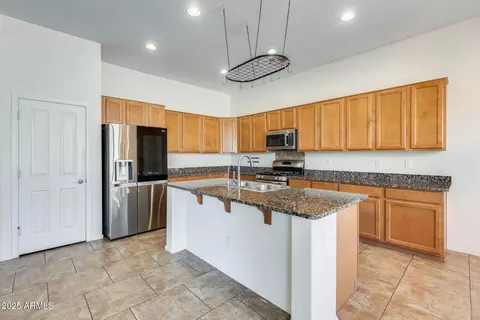 2550 E Balsam Ct, Chandler, AZ 85286