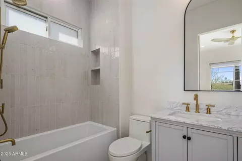 Bath - 2108 E Solano Dr, Phoenix, AZ 85016 photo 6 of 7