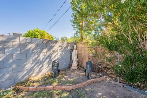 Exterior - 7313 N 16th Pl N, Phoenix, AZ 85020 photo 10 of 10