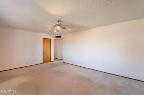 Living - 7313 N 16th Pl N, Phoenix, AZ 85020 photo 4 of 4
