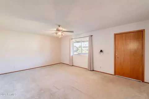 Living - 7313 N 16th Pl N, Phoenix, AZ 85020 photo 1 of 4