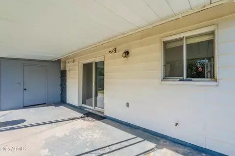 Exterior - 7313 N 16th Pl N, Phoenix, AZ 85020 photo 2 of 10