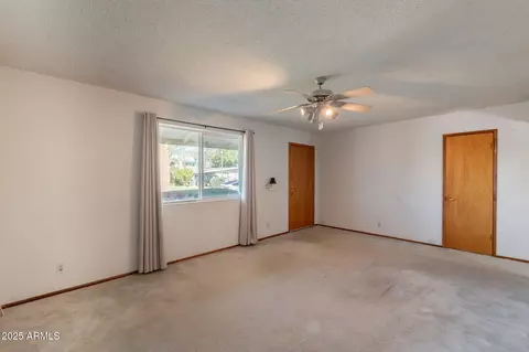 Living - 7313 N 16th Pl N, Phoenix, AZ 85020 photo 3 of 4