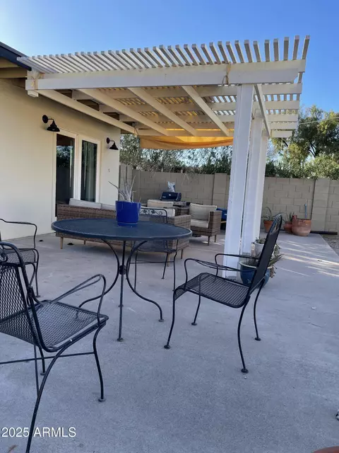Exterior - 4232 N 15th Dr, Phoenix, AZ 85015 photo 4 of 4