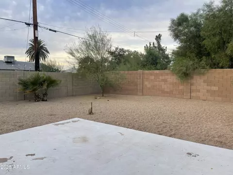 Exterior - 4232 N 15th Dr, Phoenix, AZ 85015 photo 3 of 4