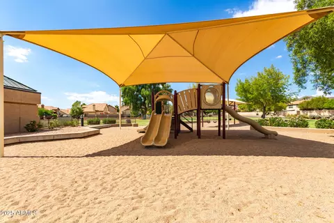 View/Area - 4214 E Agave Rd, Phoenix, AZ 85044 photo 5 of 8