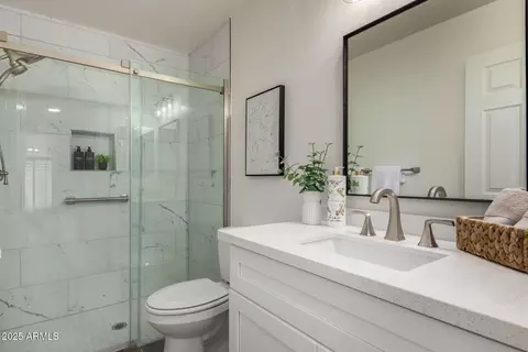 Bath - 4214 E Agave Rd, Phoenix, AZ 85044 photo 3 of 3