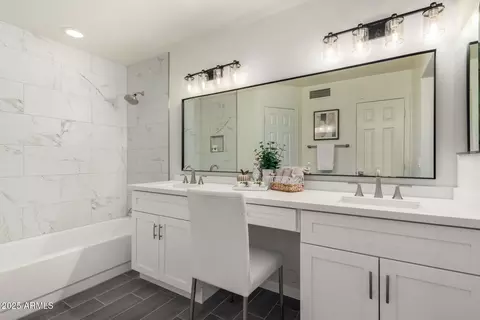 Bath - 4214 E Agave Rd, Phoenix, AZ 85044 photo 1 of 3