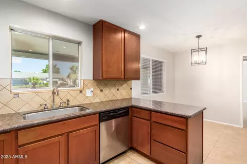 Kitchen - 5521 E Duncan St, Mesa, AZ 85205 photo 4 of 4