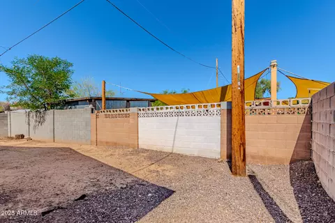 Exterior - 2640 E Beverly Ln E, Phoenix, AZ 85032 photo 7 of 7