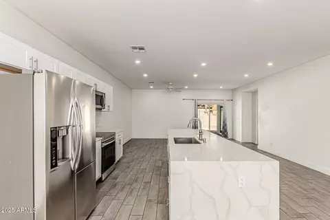 Kitchen - 2640 E Beverly Ln E, Phoenix, AZ 85032 photo 1 of 5