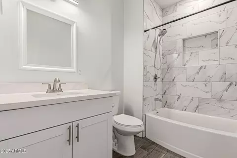Bath - 2640 E Beverly Ln E, Phoenix, AZ 85032 photo 3 of 3