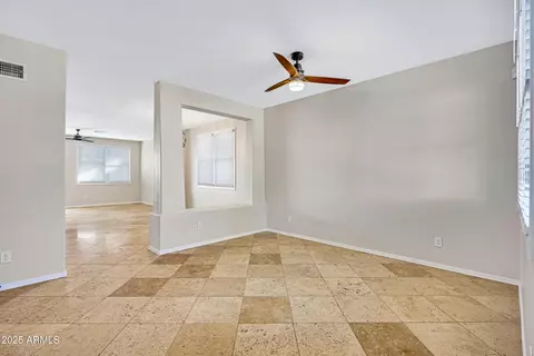 Living - 2315 E Pecan Rd, Phoenix, AZ 85040 photo 1 of 8