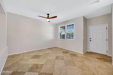 Living - 2315 E Pecan Rd, Phoenix, AZ 85040 photo 3 of 8