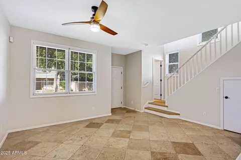 Living - 2315 E Pecan Rd, Phoenix, AZ 85040 photo 2 of 8