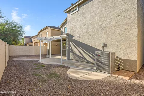 Exterior - 2315 E Pecan Rd, Phoenix, AZ 85040 photo 5 of 5