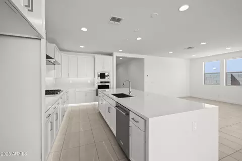 10246 E Utah Ave, Mesa, AZ 85212 photo 6