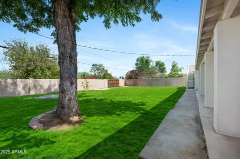 Exterior - 20 E Saint Charles Ave, Phoenix, AZ 85042 photo 2 of 6
