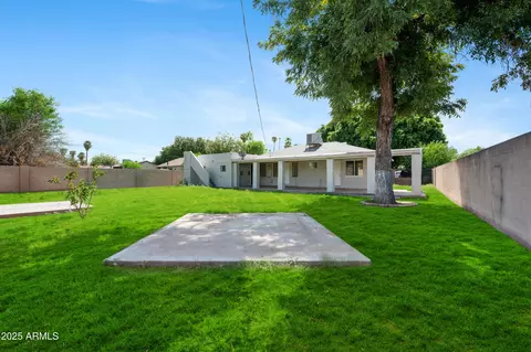 Exterior - 20 E Saint Charles Ave, Phoenix, AZ 85042 photo 6 of 6