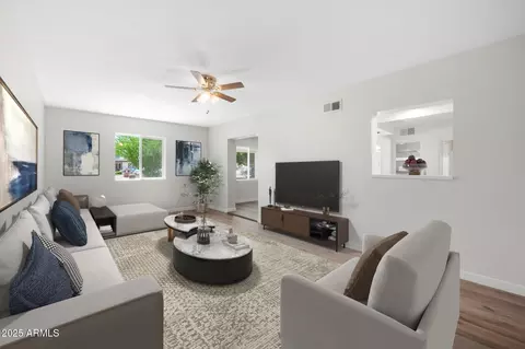 Living - 20 E Saint Charles Ave, Phoenix, AZ 85042 photo 6 of 9