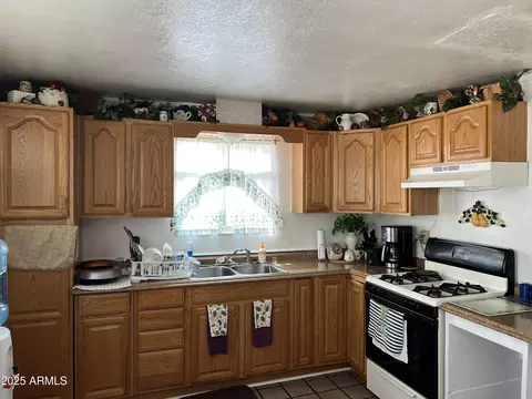 501 W Henry St, Willcox, AZ 85643 photo 6