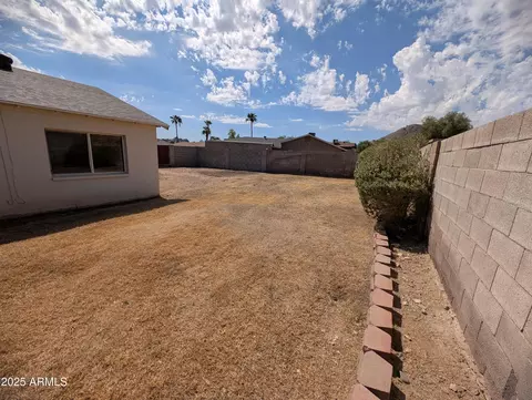 Exterior - 2810 E Willow Ave, Phoenix, AZ 85032 photo 8 of 9