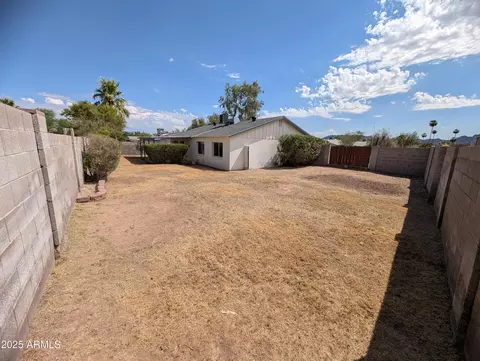 Exterior - 2810 E Willow Ave, Phoenix, AZ 85032 photo 5 of 9