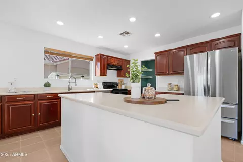 Kitchen - 3771 E Betsy Ln, Gilbert, AZ 85296 photo 2 of 5