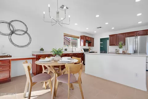 Dining - 3771 E Betsy Ln, Gilbert, AZ 85296 photo 3 of 6