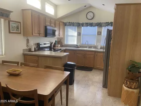 1363 W Chesapeake Dr, Apache Junction, AZ 85119 photo 5