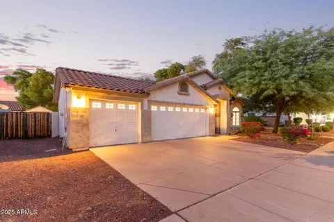 2020 W Carter Rd, Phoenix, AZ 85041 photo 2