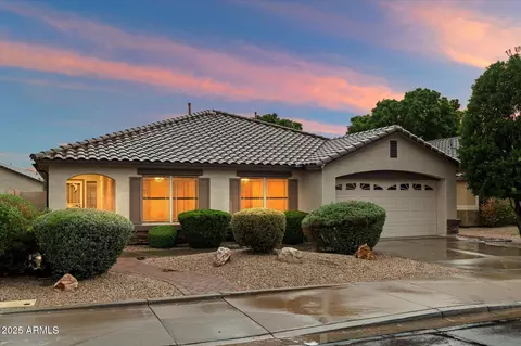 9715 E Osage Ave, Mesa, AZ 85212