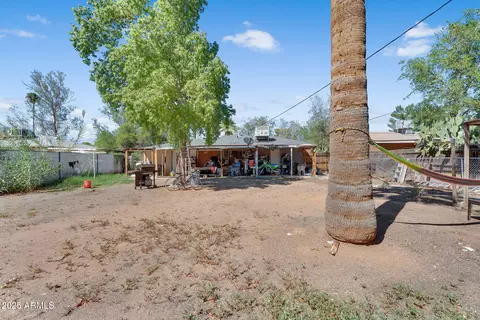 Exterior - 2817 E Avalon Dr, Phoenix, AZ 85016 photo 8 of 11