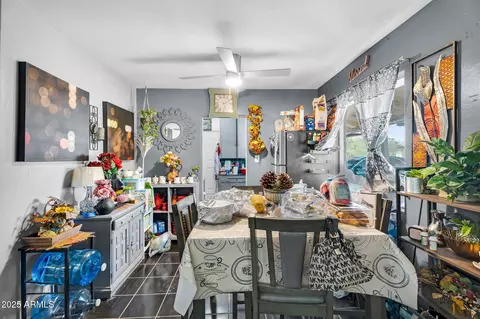 Dining - 2817 E Avalon Dr, Phoenix, AZ 85016 photo 1 of 2