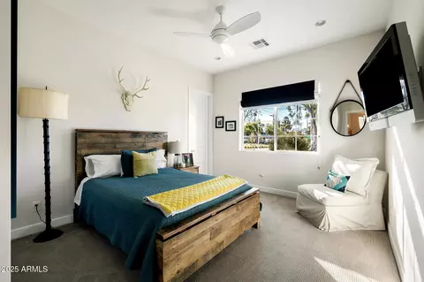 Bedroom - 3560 E Oregon Ave, Phoenix, AZ 85018 photo 3 of 4
