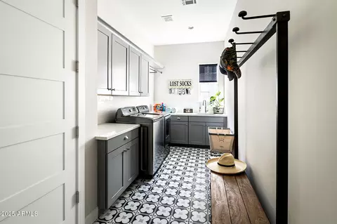 Other - 3560 E Oregon Ave, Phoenix, AZ 85018 photo 8 of 14
