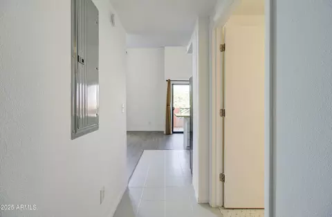Entry Way - 1005 E 8th St #3015, Tempe, AZ 85281 photo 4 of 5