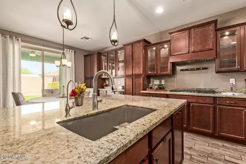 8992 W Ruth Ave, Peoria, AZ 85345