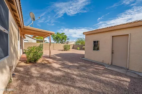 Exterior - 2129 W 17th Ave, Apache Junction, AZ 85120 photo 5 of 8