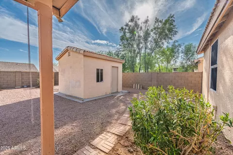 Exterior - 2129 W 17th Ave, Apache Junction, AZ 85120 photo 4 of 8