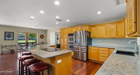 Kitchen - 4631 E Cochise Dr, Phoenix, AZ 85028 photo 1 of 3