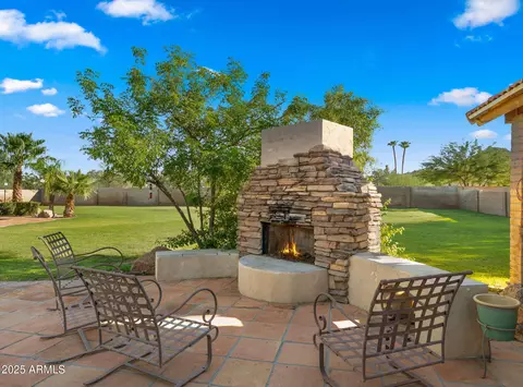 Exterior - 4631 E Cochise Dr, Phoenix, AZ 85028 photo 3 of 4